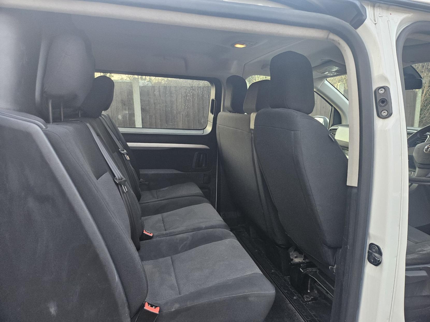 Vauxhall Vivaro 2.0 Turbo D 3100 Sportive Crew Van Double Cab 5dr Diesel Manual L2 H1 Euro 6 (s/s) (120 ps)