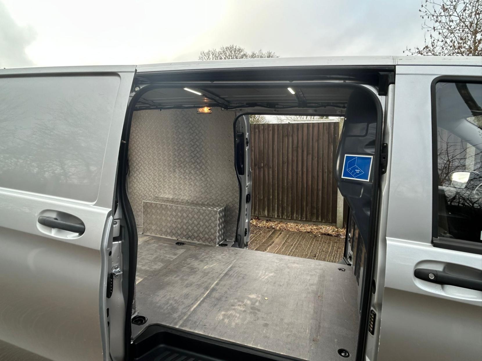 Mercedes-Benz Vito 2.1 114 CDI BlueTEC Panel Van 6dr Diesel Manual RWD L2 Euro 6 (136 ps)