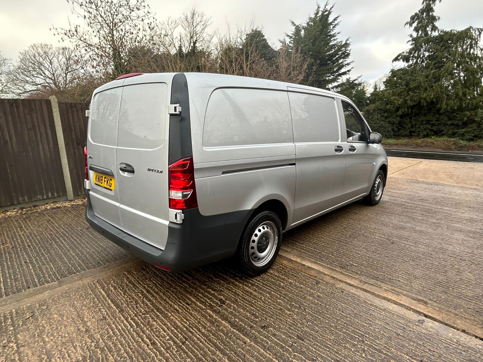 Mercedes-Benz Vito 2.1 114 CDI BlueTEC Panel Van 6dr Diesel Manual RWD L2 Euro 6 (136 ps)