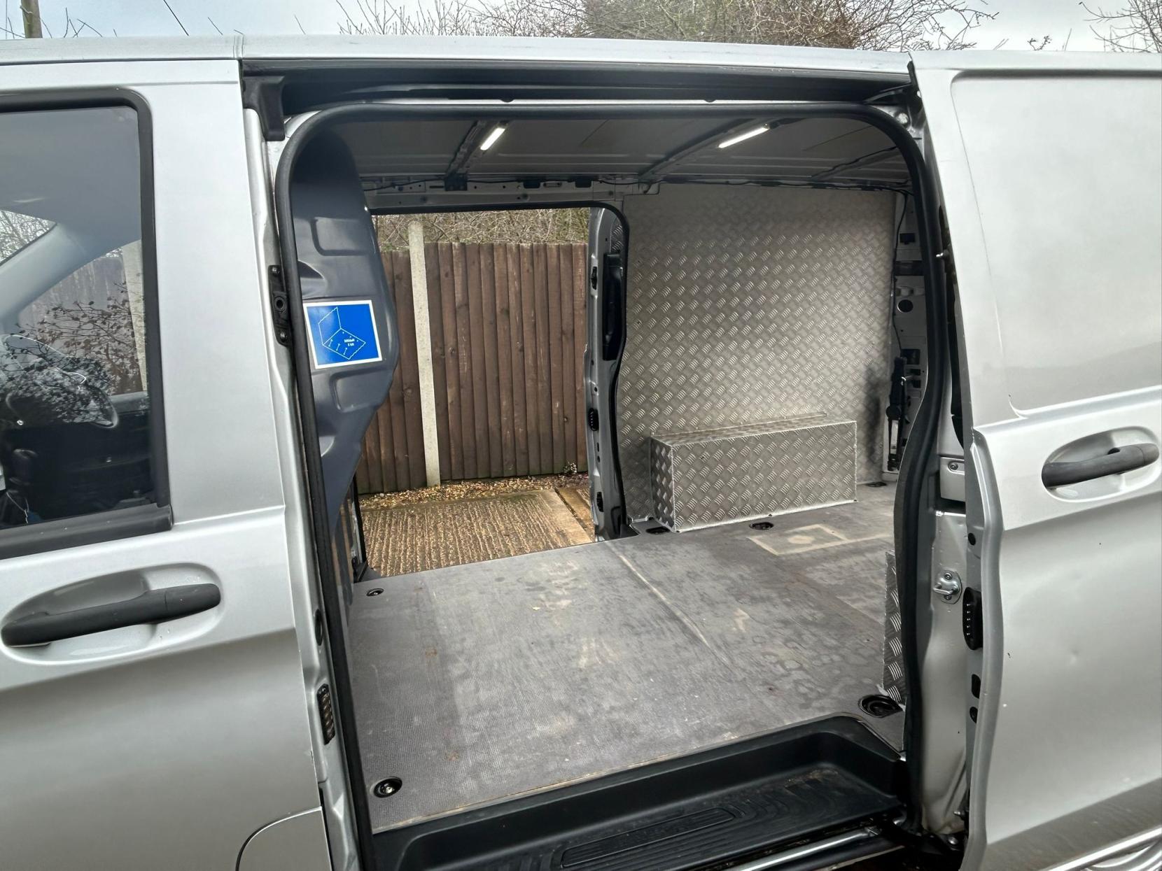 Mercedes-Benz Vito 2.1 114 CDI BlueTEC Panel Van 6dr Diesel Manual RWD L2 Euro 6 (136 ps)