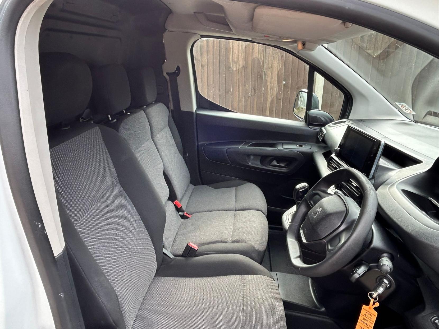 Peugeot Partner 1.5 BlueHDi 1000 Professional Standard Panel Van 5dr Diesel Manual SWB Euro 6 (s/s) (100 bhp)
