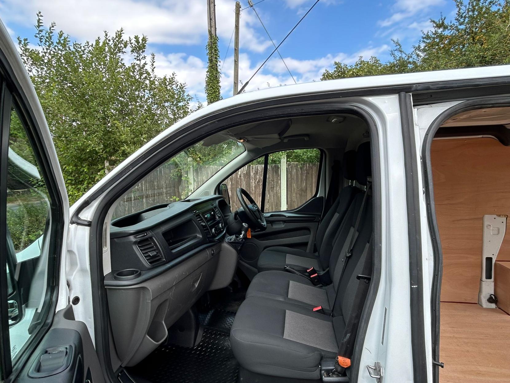 Ford Transit Custom 2.0 300 EcoBlue Panel Van 5dr Diesel Manual L1 H1 Euro 6 (105 ps)