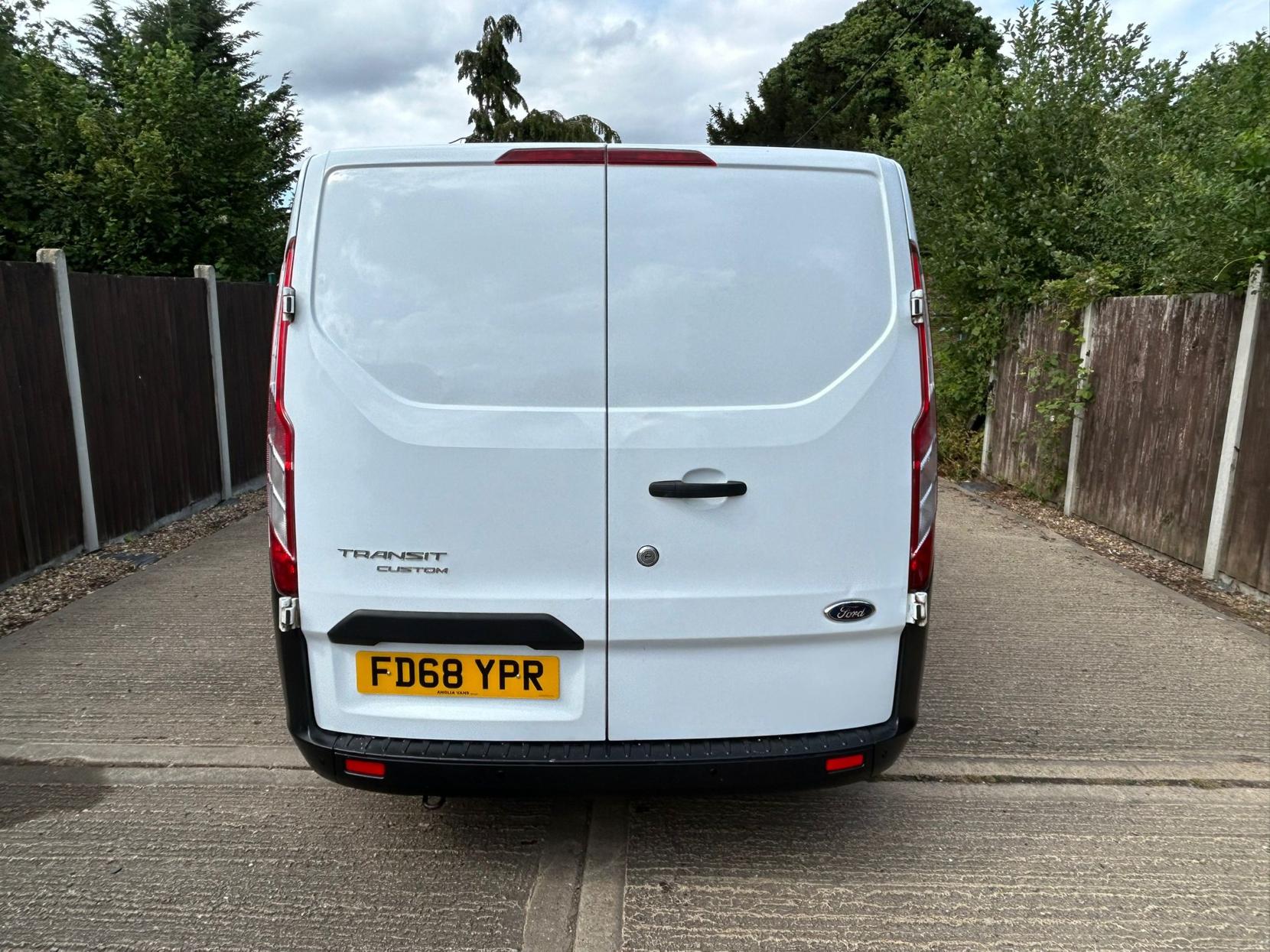 Ford Transit Custom 2.0 300 EcoBlue Panel Van 5dr Diesel Manual L1 H1 Euro 6 (105 ps)