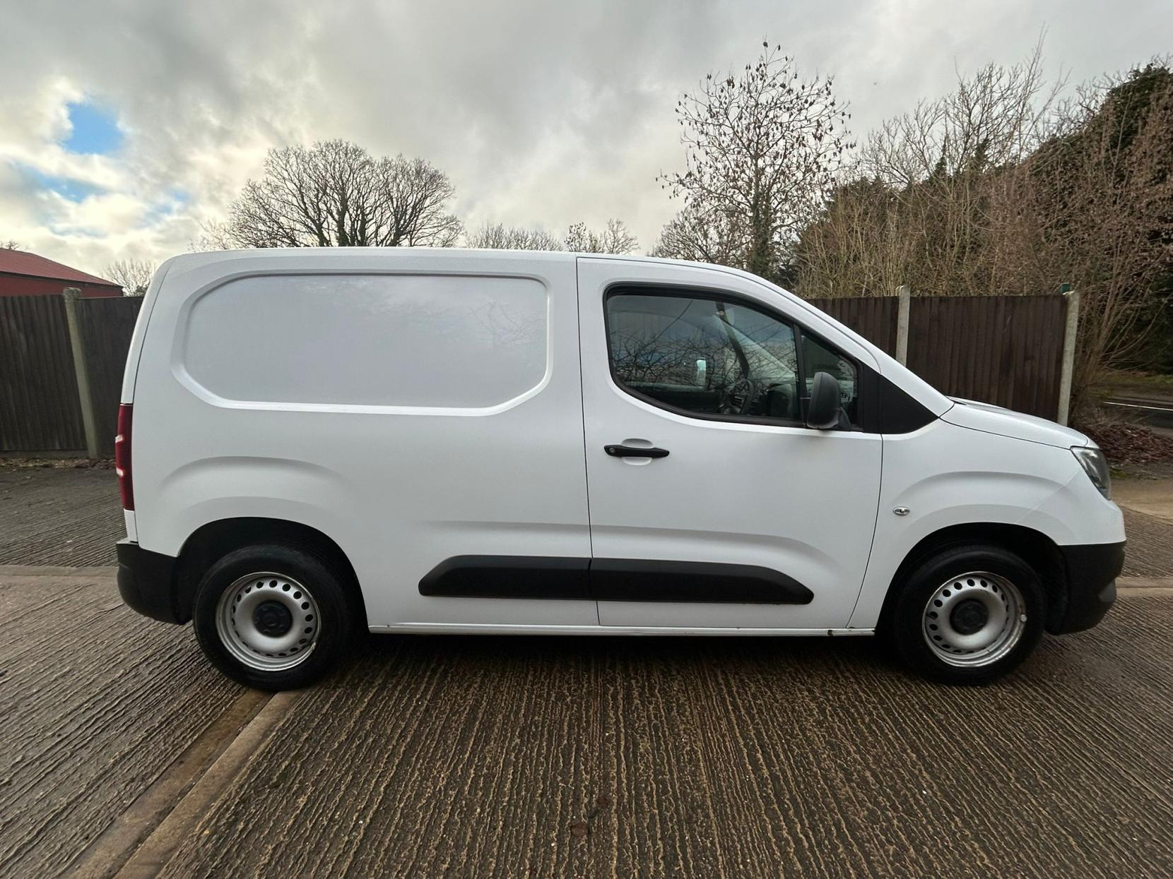 Vauxhall Combo 1.6 Turbo D 2000 Edition Panel Van 4dr Diesel Manual L1 H1 Euro 6 (75 ps)