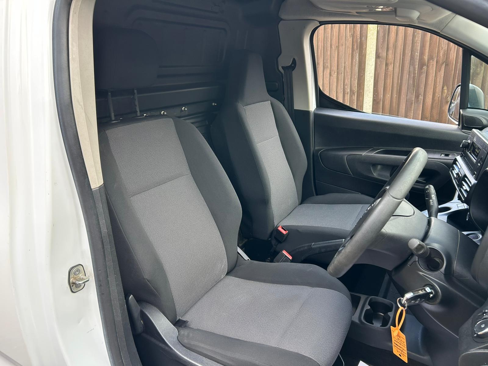 Vauxhall Combo 1.6 Turbo D 2000 Edition Panel Van 4dr Diesel Manual L1 H1 Euro 6 (75 ps)