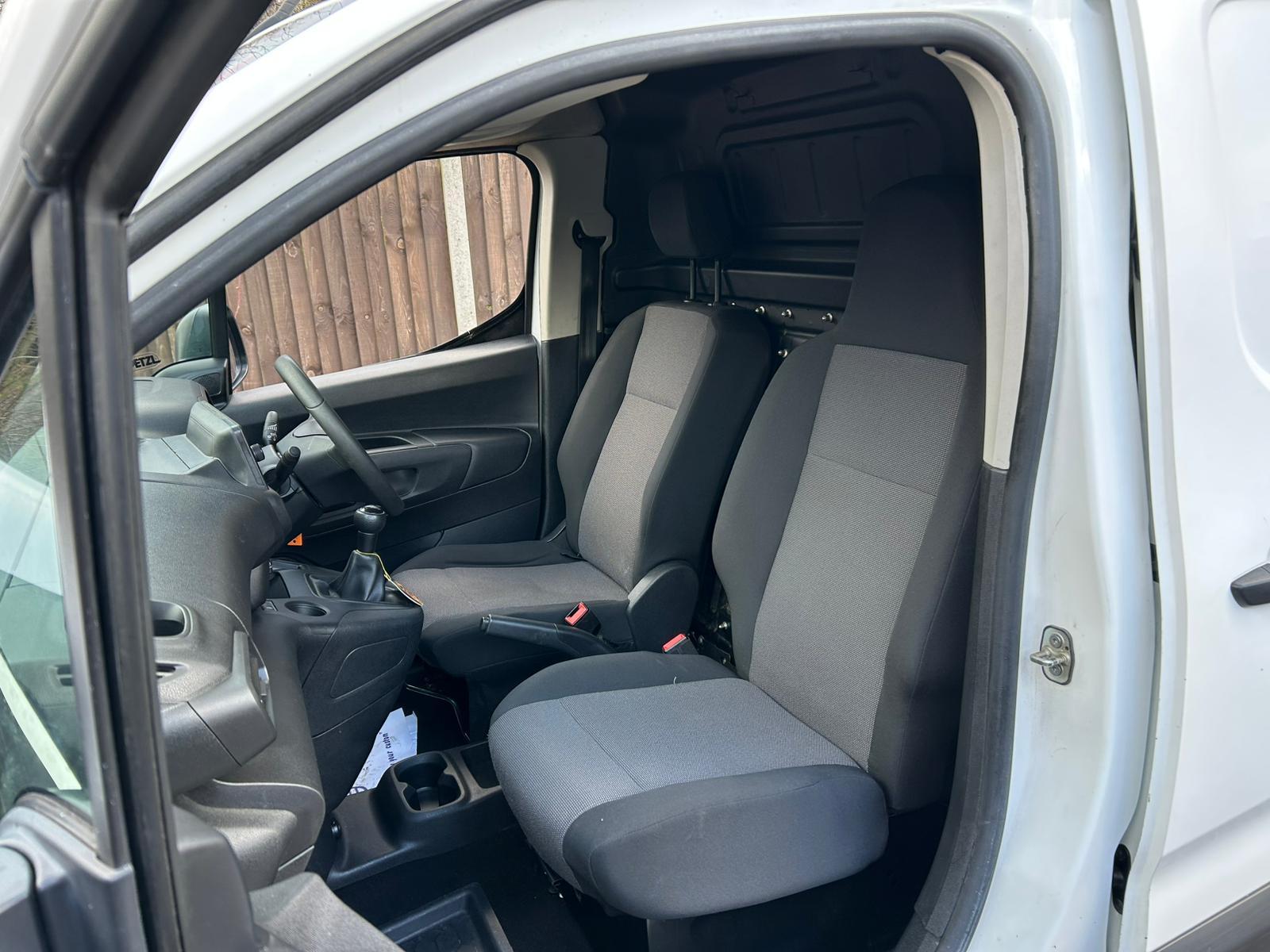 Vauxhall Combo 1.6 Turbo D 2000 Edition Panel Van 4dr Diesel Manual L1 H1 Euro 6 (75 ps)