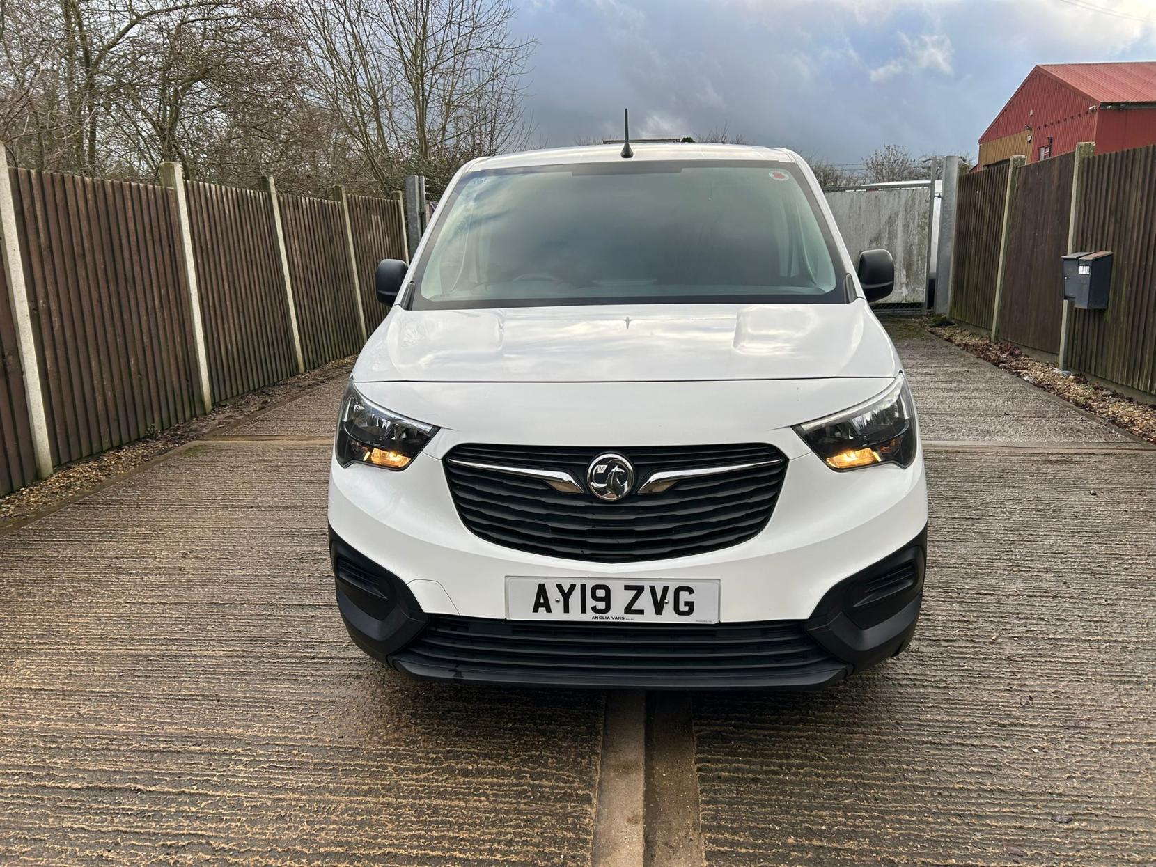 Vauxhall Combo 1.6 Turbo D 2000 Edition Panel Van 4dr Diesel Manual L1 H1 Euro 6 (75 ps)