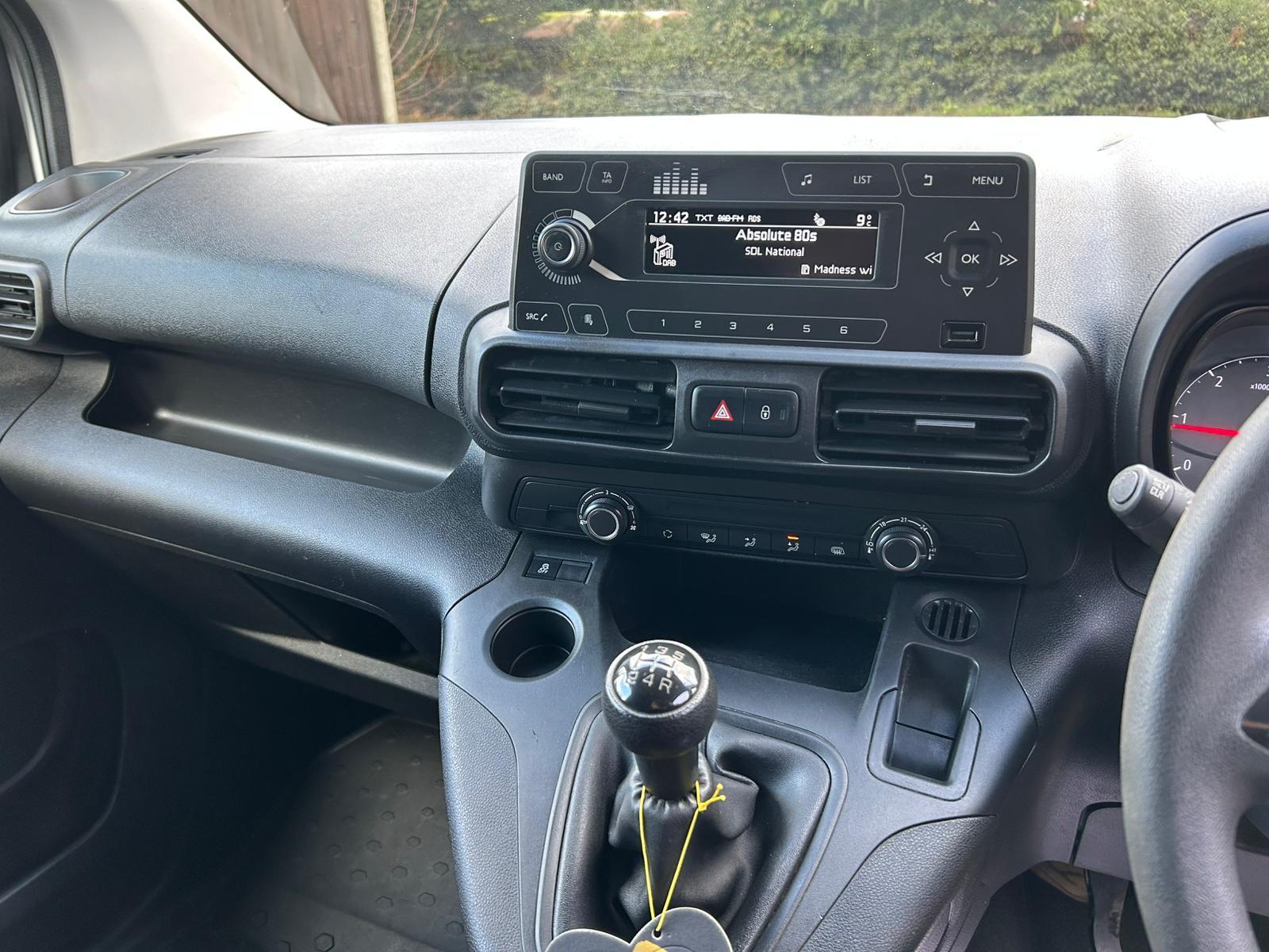 Vauxhall Combo 1.6 Turbo D 2000 Edition Panel Van 4dr Diesel Manual L1 H1 Euro 6 (75 ps)