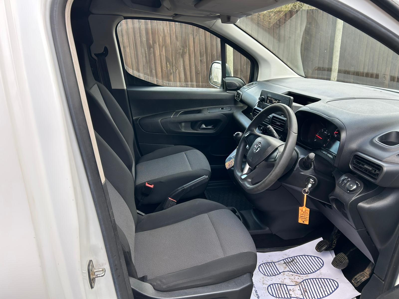 Vauxhall Combo 1.6 Turbo D 2000 Edition Panel Van 4dr Diesel Manual L1 H1 Euro 6 (75 ps)