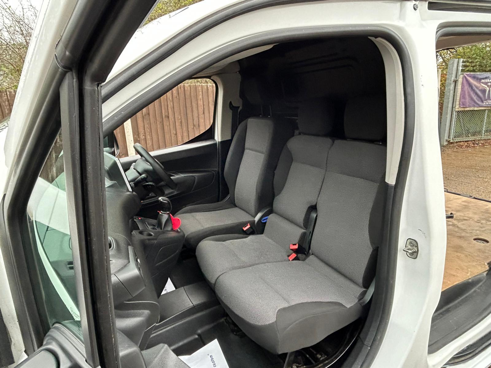 Peugeot Partner 1.5 BlueHDi 1000 Professional Standard Panel Van 5dr Diesel Manual SWB Euro 6 (s/s) (100 bhp)