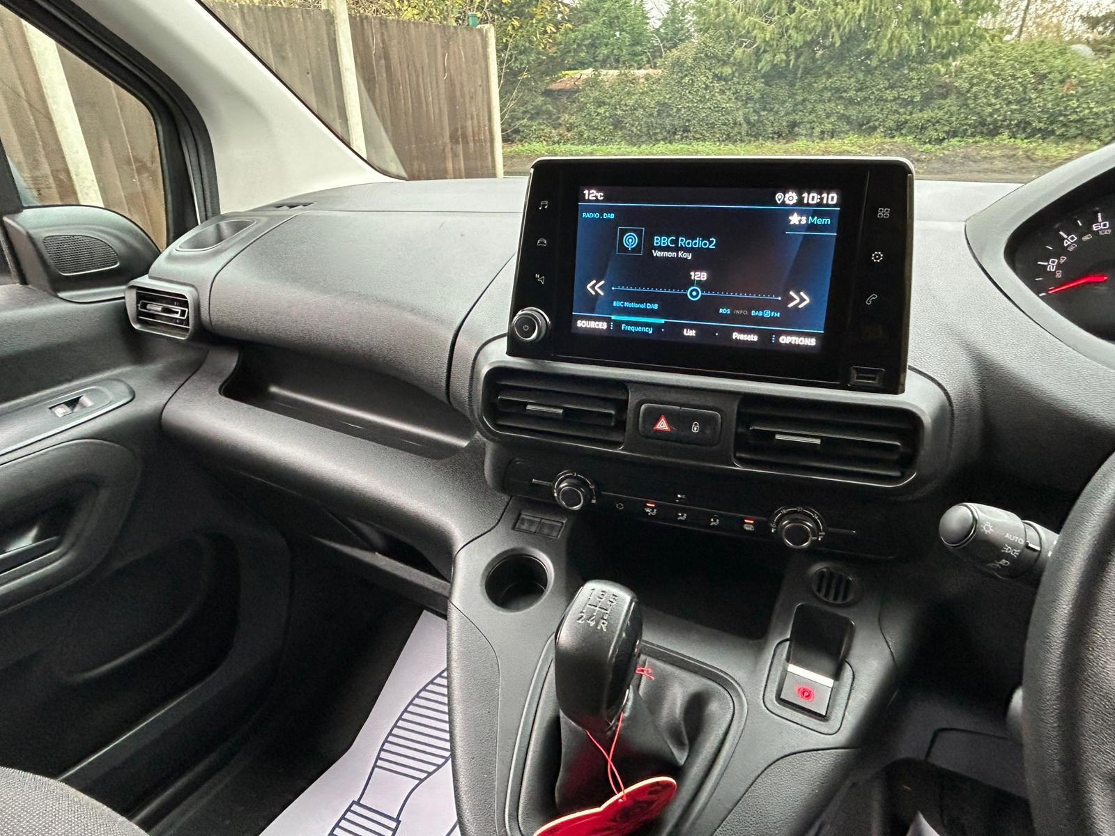 Peugeot Partner 1.5 BlueHDi 1000 Professional Standard Panel Van 5dr Diesel Manual SWB Euro 6 (s/s) (100 bhp)