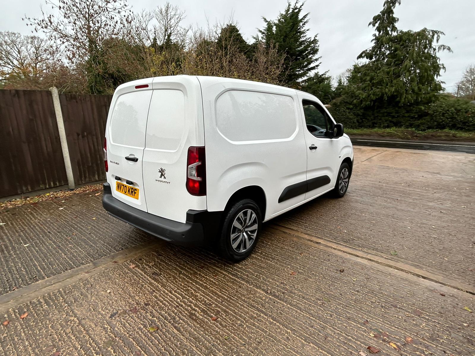 Peugeot Partner 1.5 BlueHDi 1000 Professional Standard Panel Van 5dr Diesel Manual SWB Euro 6 (s/s) (100 bhp)