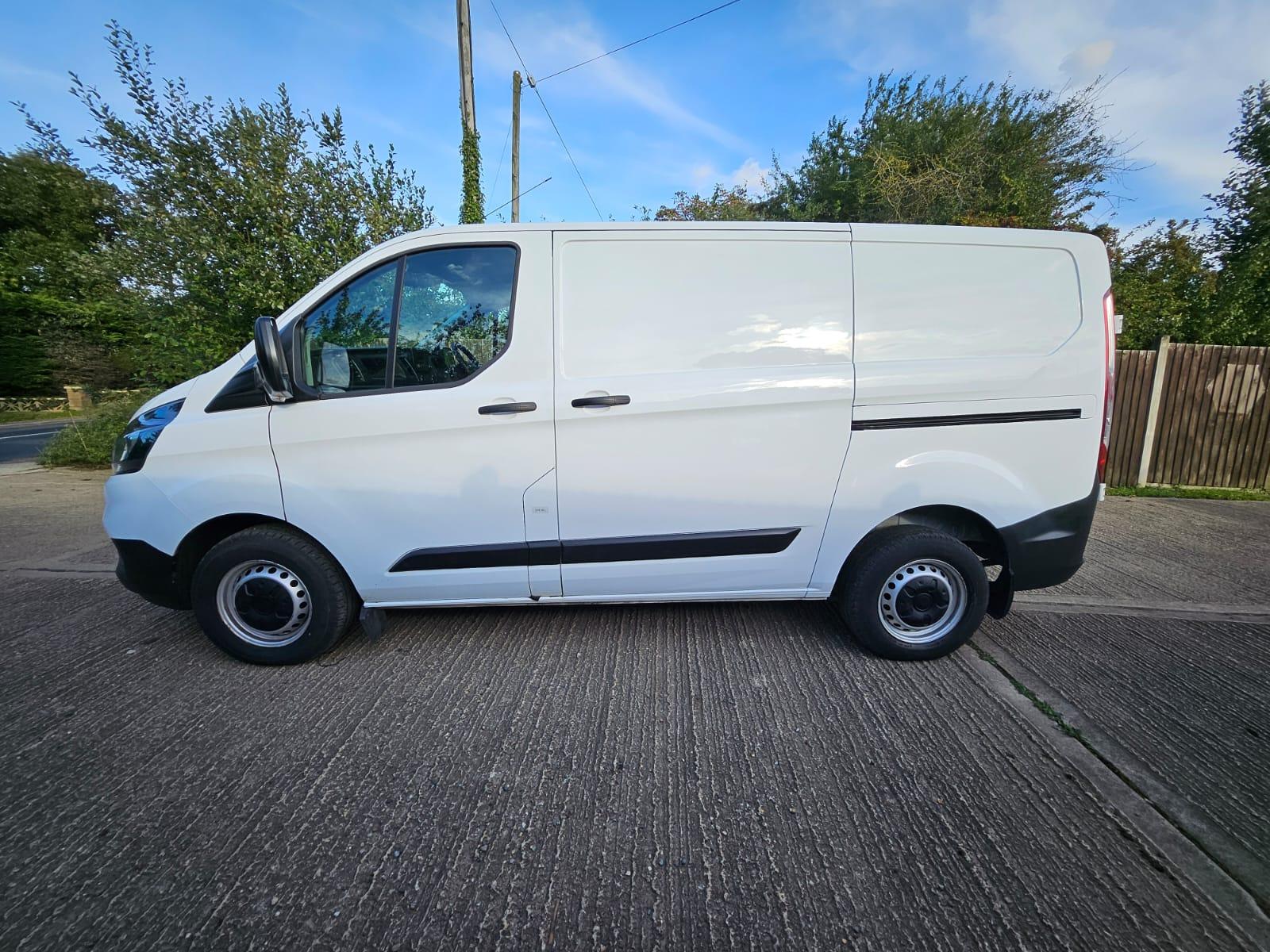 Ford Transit Custom 2.0 300 EcoBlue Leader Panel Van 5dr Diesel Manual L1 H1 Euro 6 (s/s) (105 ps)