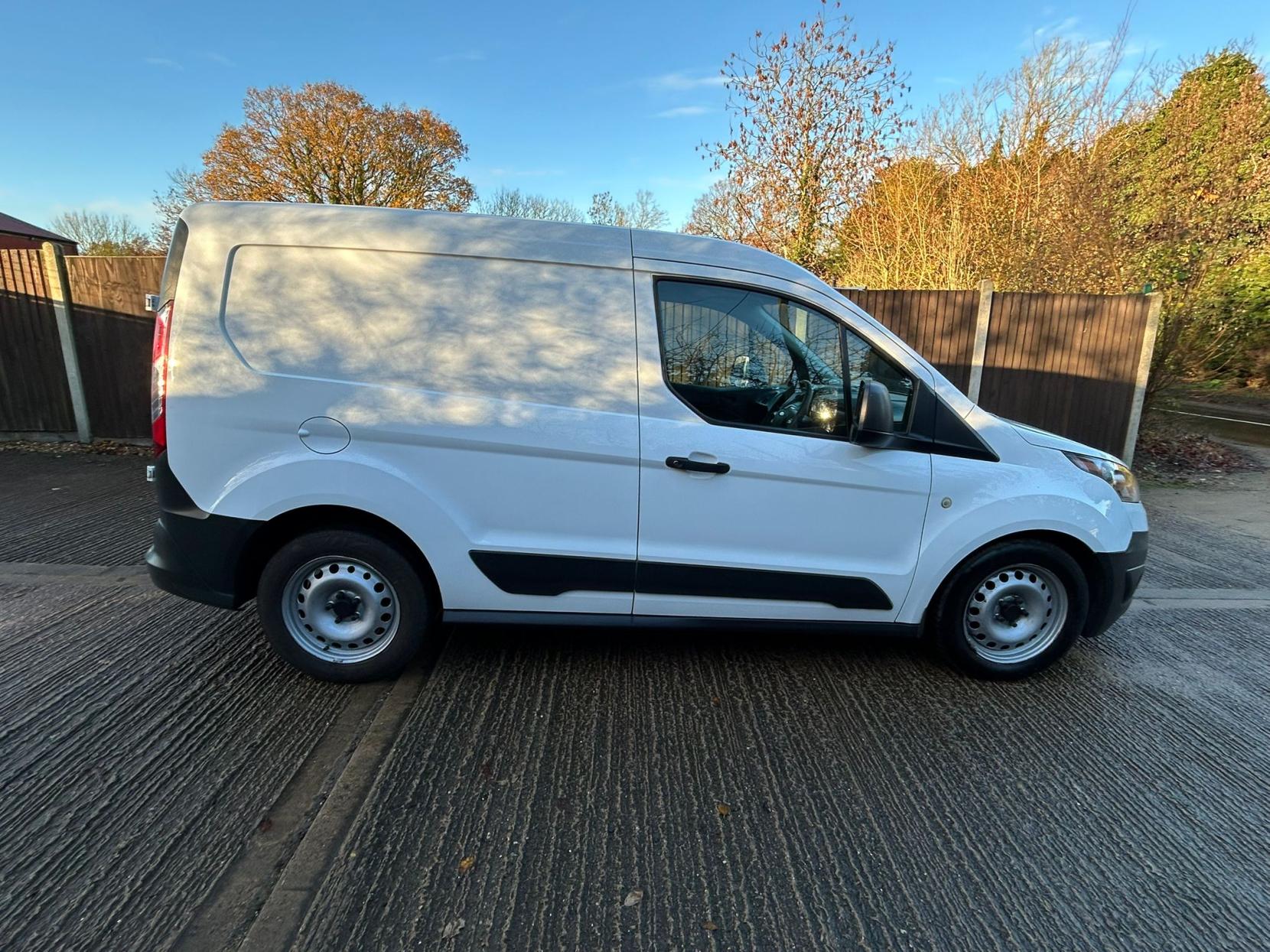 Ford Transit Connect 1.5 TDCi 200 Panel Van 5dr Diesel Manual L1 H1 (120 g/km, 74 bhp)