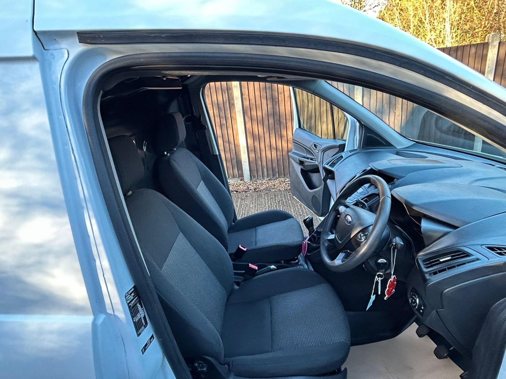 Ford Transit Connect 1.5 TDCi 200 Panel Van 5dr Diesel Manual L1 H1 (120 g/km, 74 bhp)