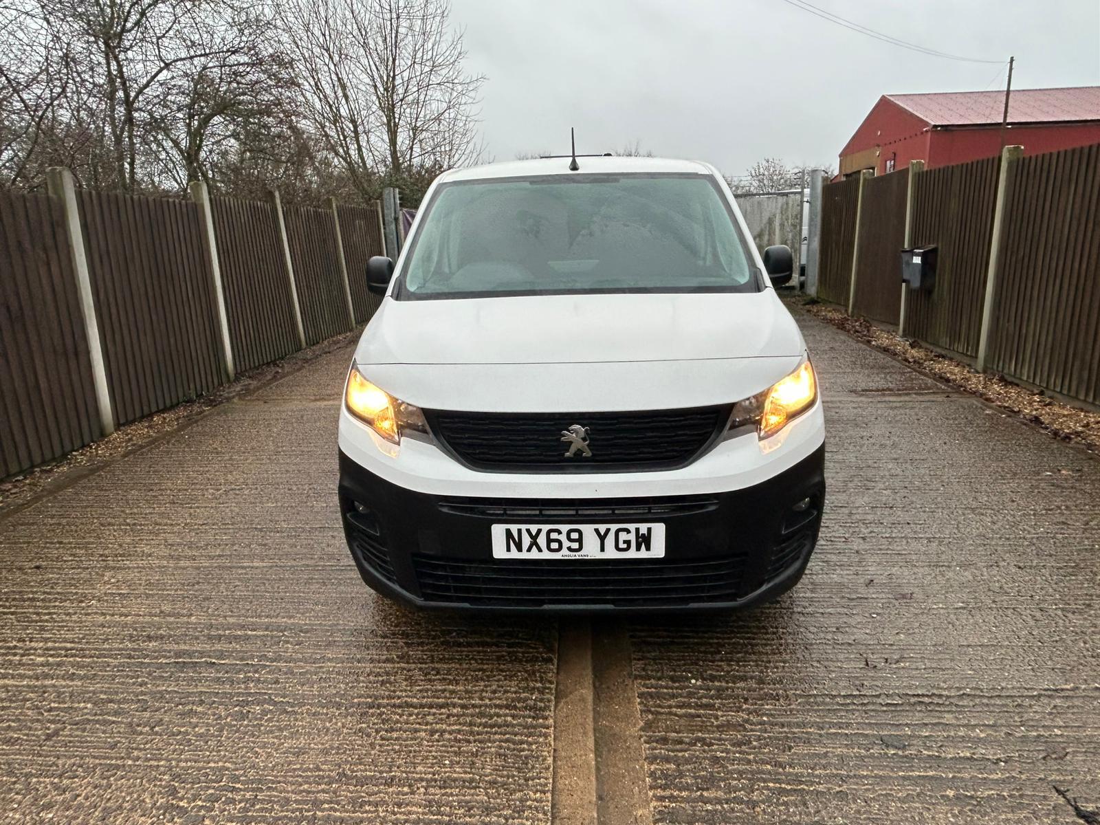 Peugeot Partner 1.5 BlueHDi 1000 Professional Standard Panel Van 5dr Diesel Manual SWB Euro 6 (100 bhp)