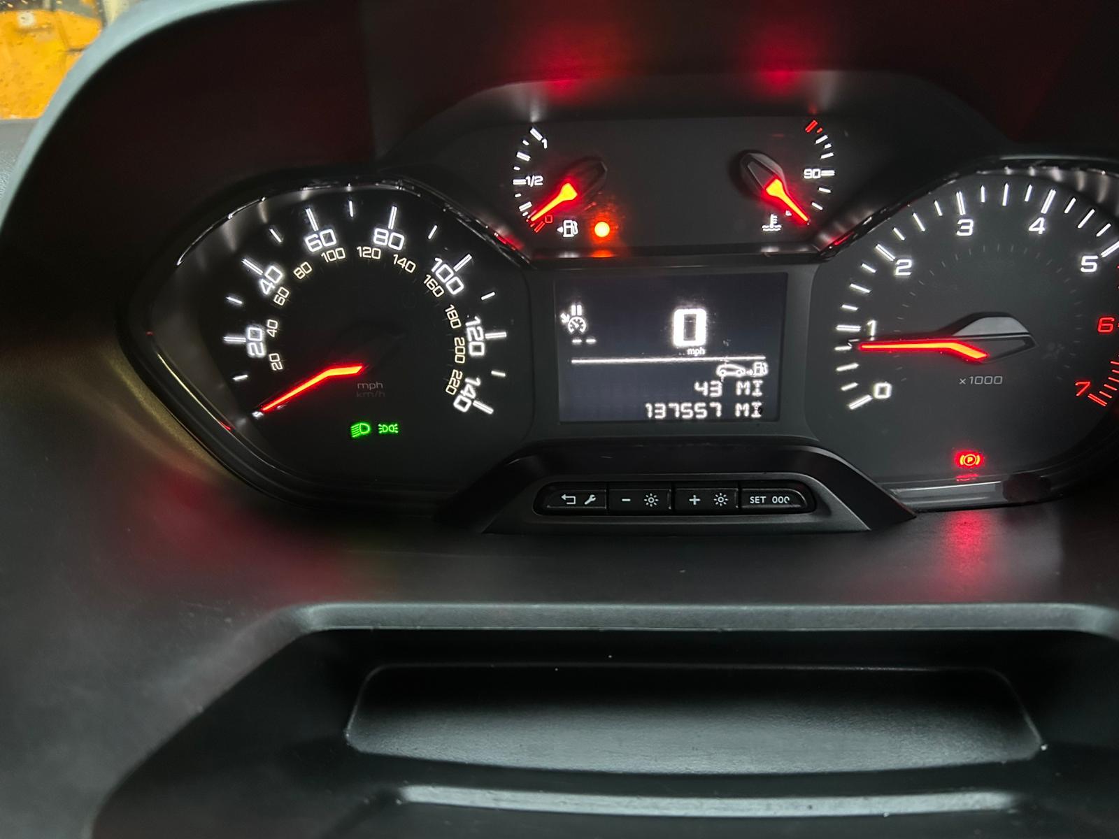 Peugeot Partner 1.5 BlueHDi 1000 Professional Standard Panel Van 5dr Diesel Manual SWB Euro 6 (100 bhp)