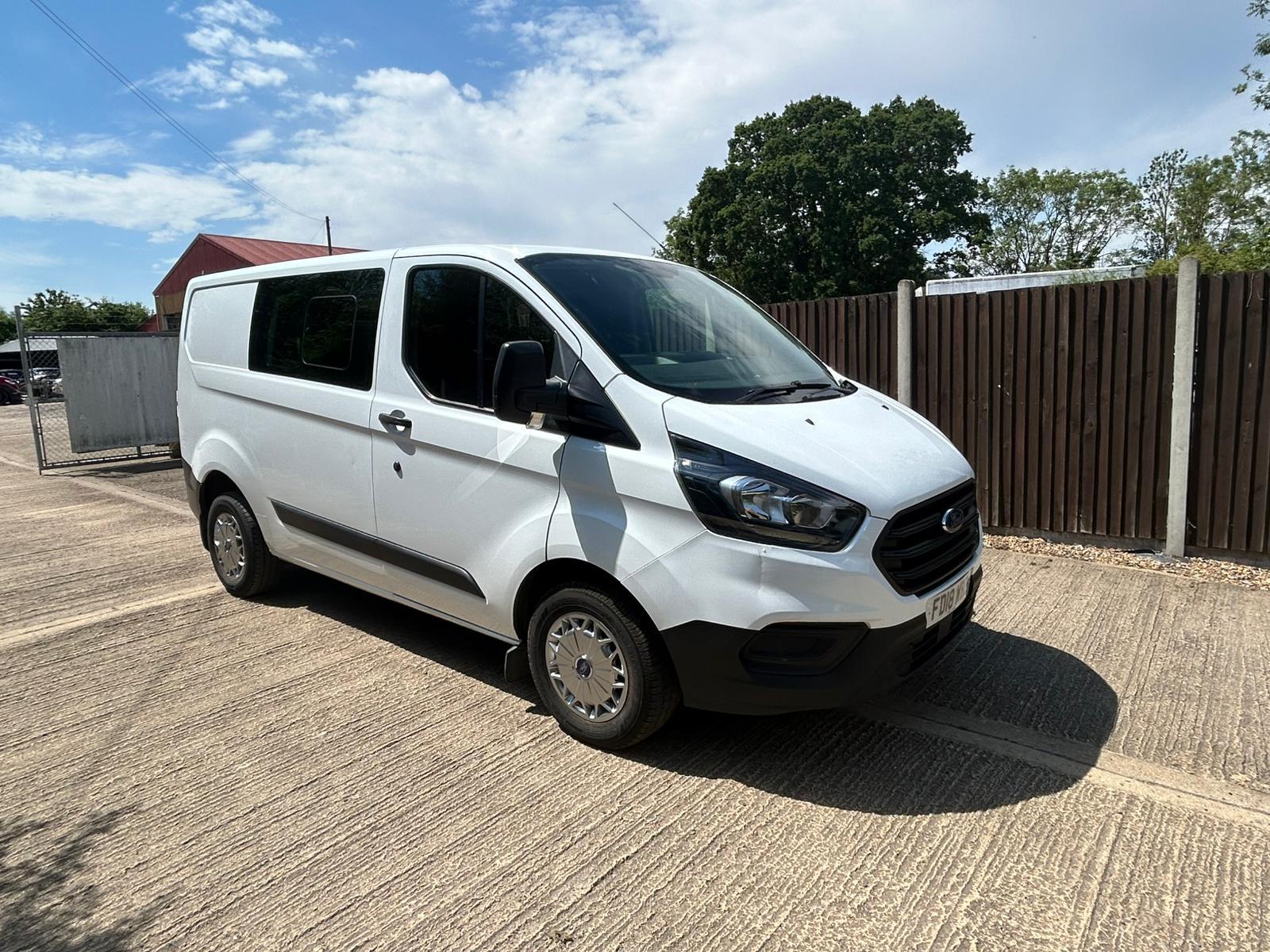 Ford Transit Custom 2.0 300 EcoBlue Crew Van Double Cab 5dr Diesel Manual L1 H1 Euro 6 (6 Seat) (105 ps)