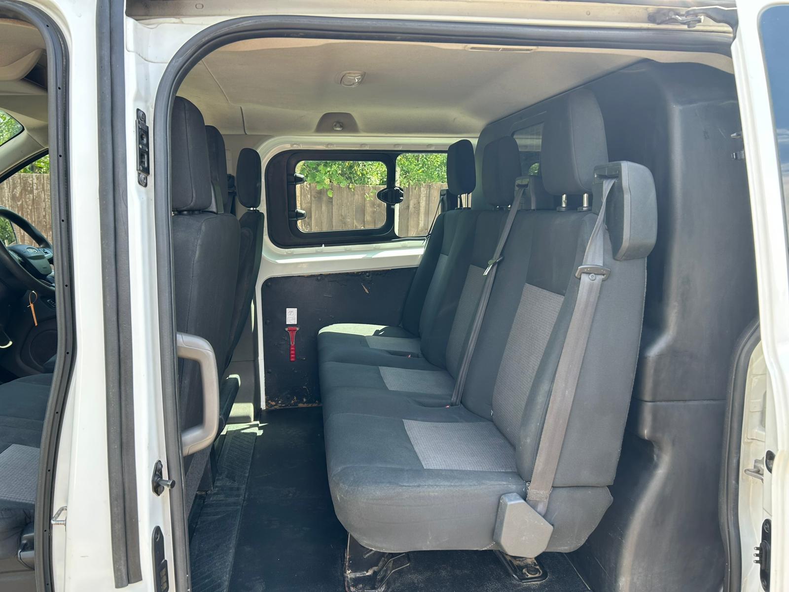 Ford Transit Custom 2.0 300 EcoBlue Crew Van Double Cab 5dr Diesel Manual L1 H1 Euro 6 (6 Seat) (105 ps)