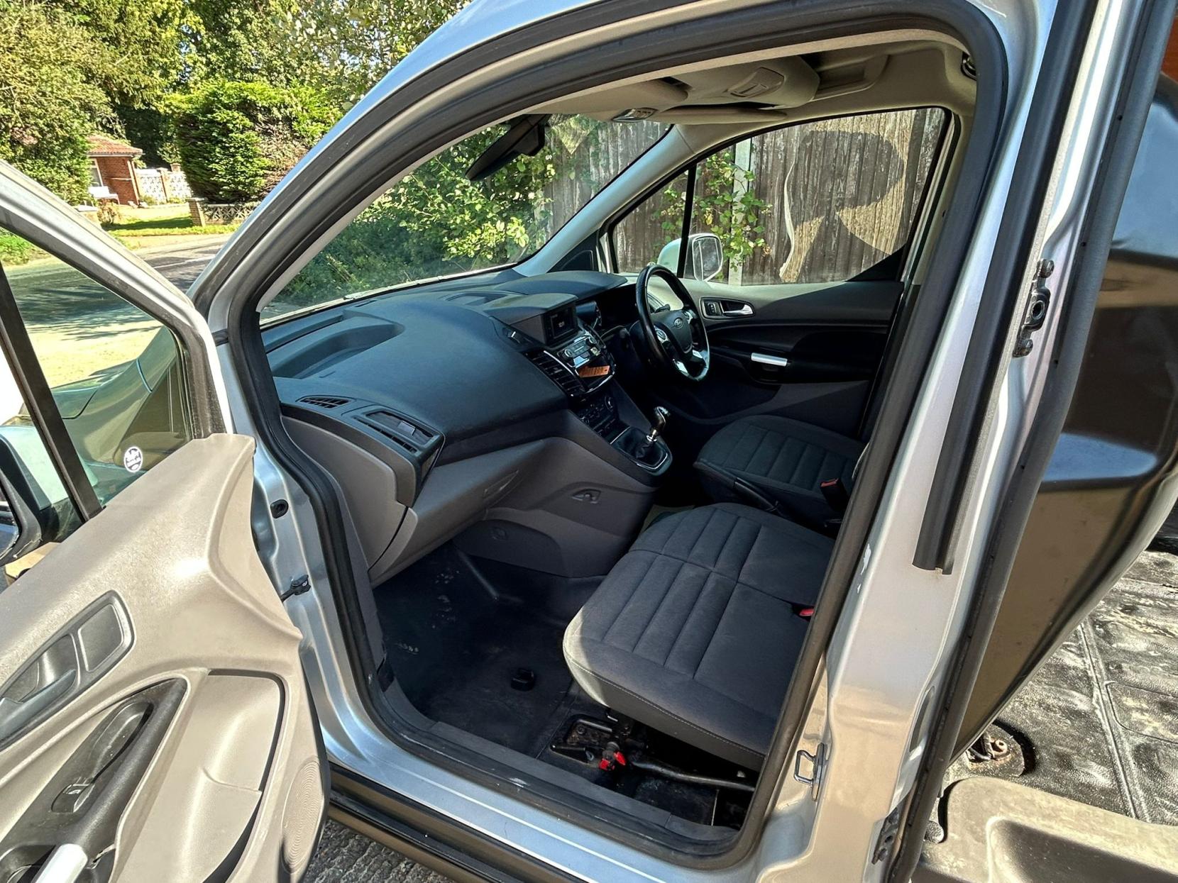 Ford Transit Connect 1.5 200 EcoBlue Limited Panel Van 5dr Diesel Manual L1 Euro 6 (s/s) (120 ps)