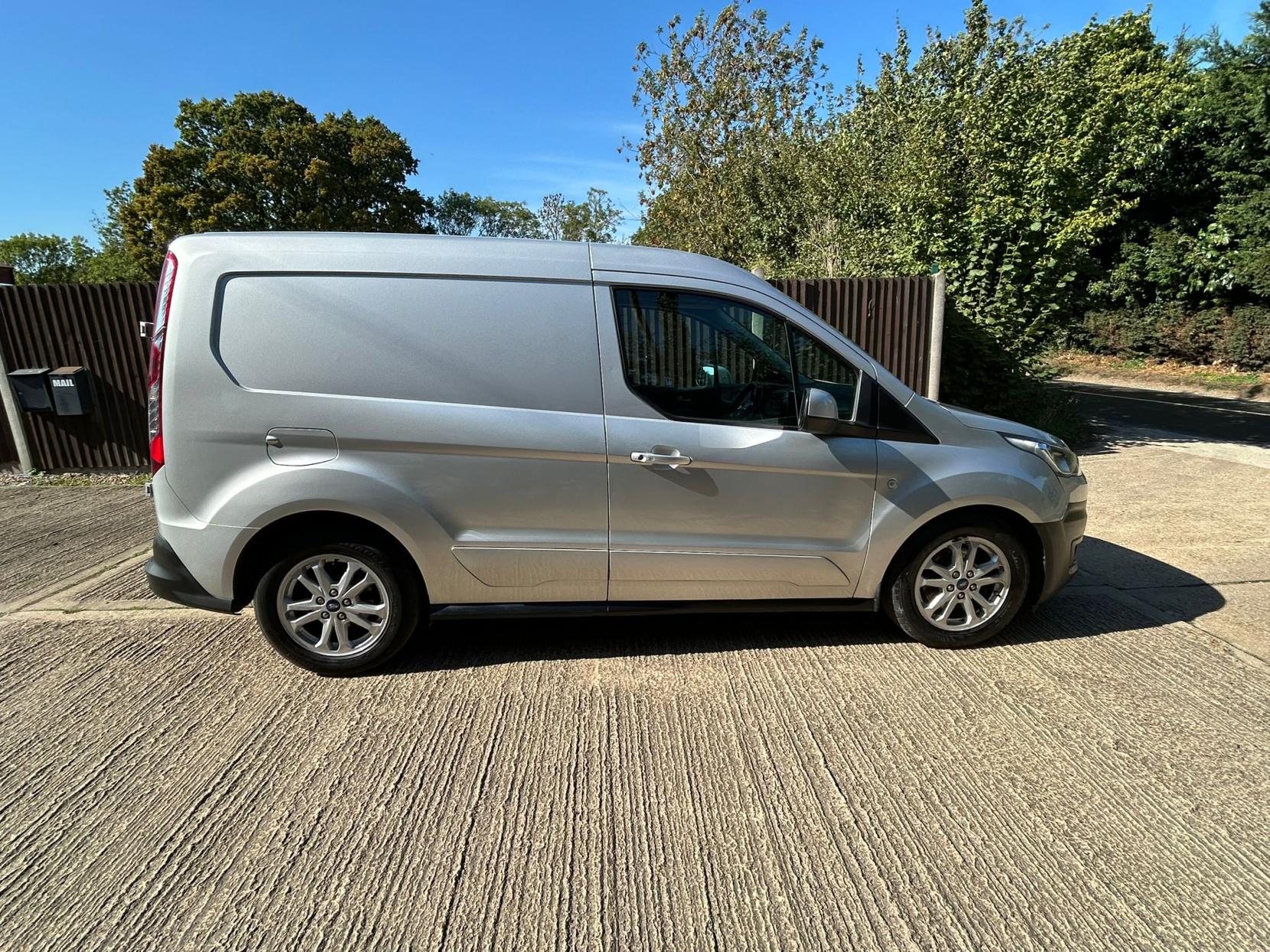 Ford Transit Connect 1.5 200 EcoBlue Limited Panel Van 5dr Diesel Manual L1 Euro 6 (s/s) (120 ps)