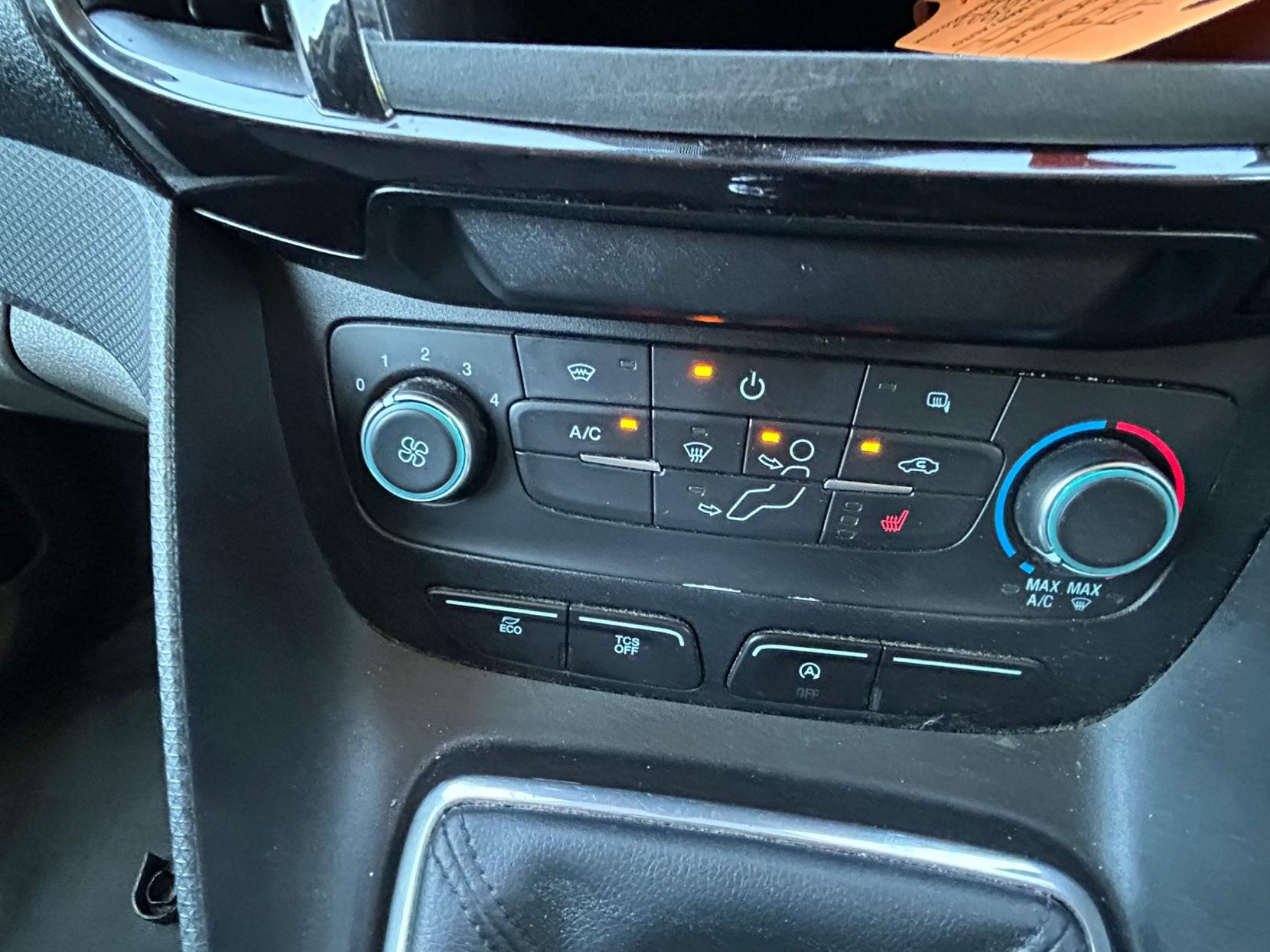 Ford Transit Connect 1.5 200 EcoBlue Limited Panel Van 5dr Diesel Manual L1 Euro 6 (s/s) (120 ps)