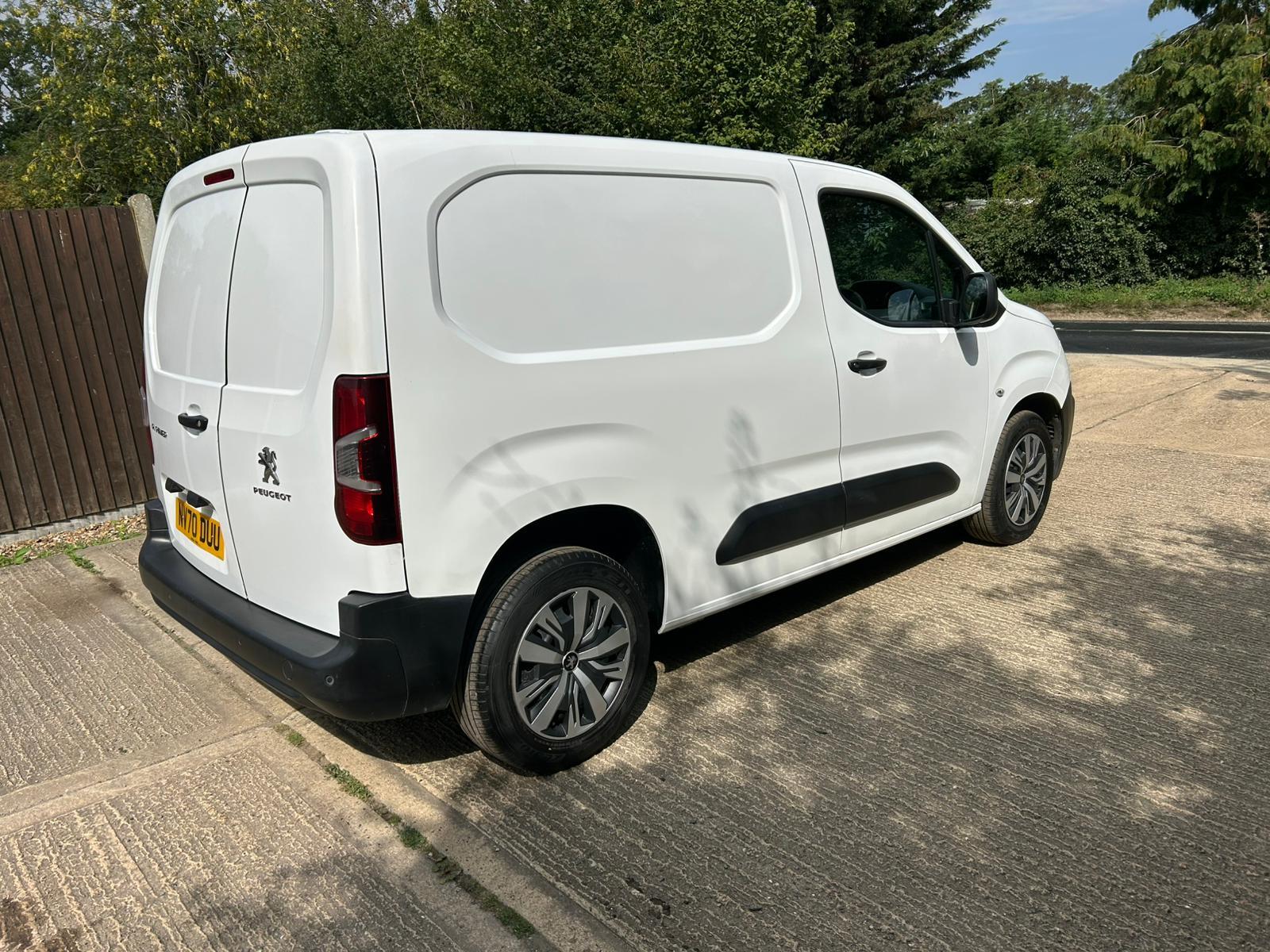 Peugeot Partner 1.5 BlueHDi 1000 Professional Standard Panel Van 5dr Diesel Manual SWB Euro 6 (s/s) (100 bhp)