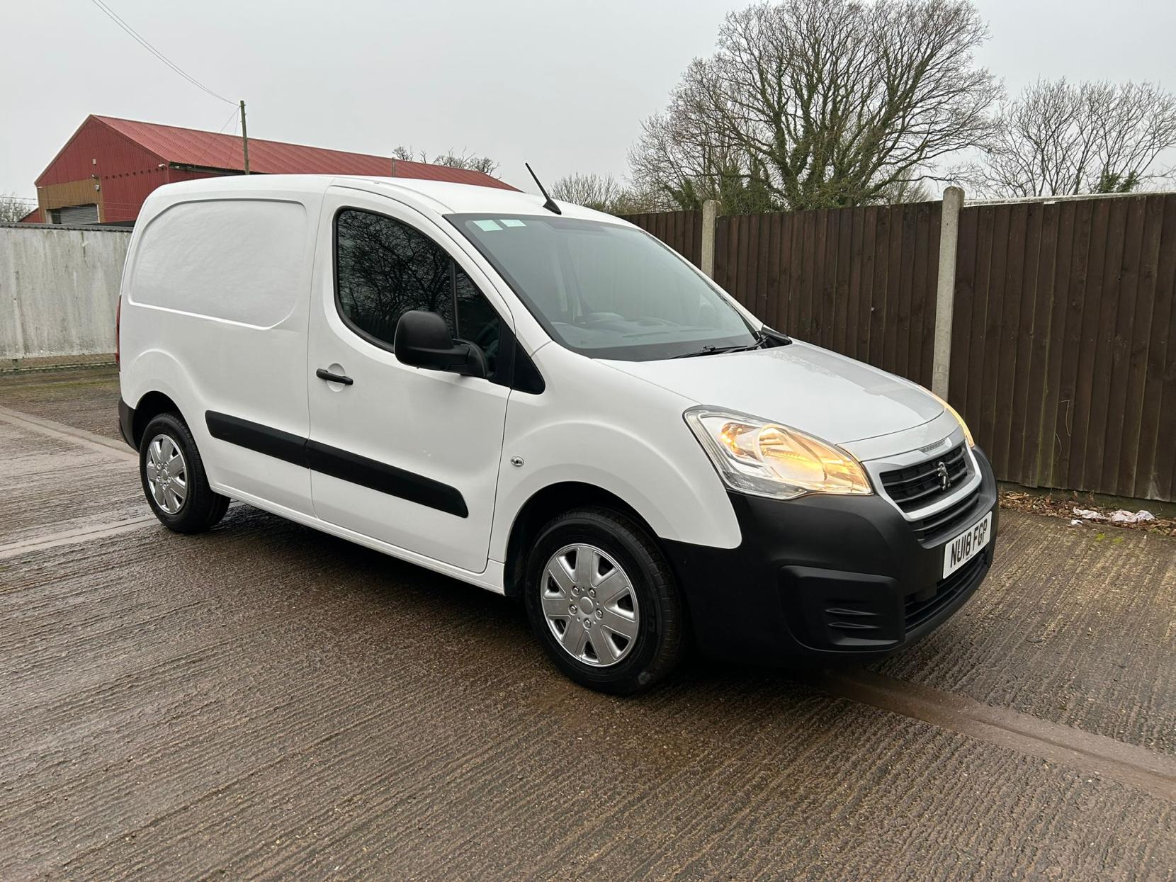 Peugeot Partner 1.6 BlueHDi 854 Professional Panel Van 5dr Diesel Manual L1 (112 g/km, 97.64 bhp)