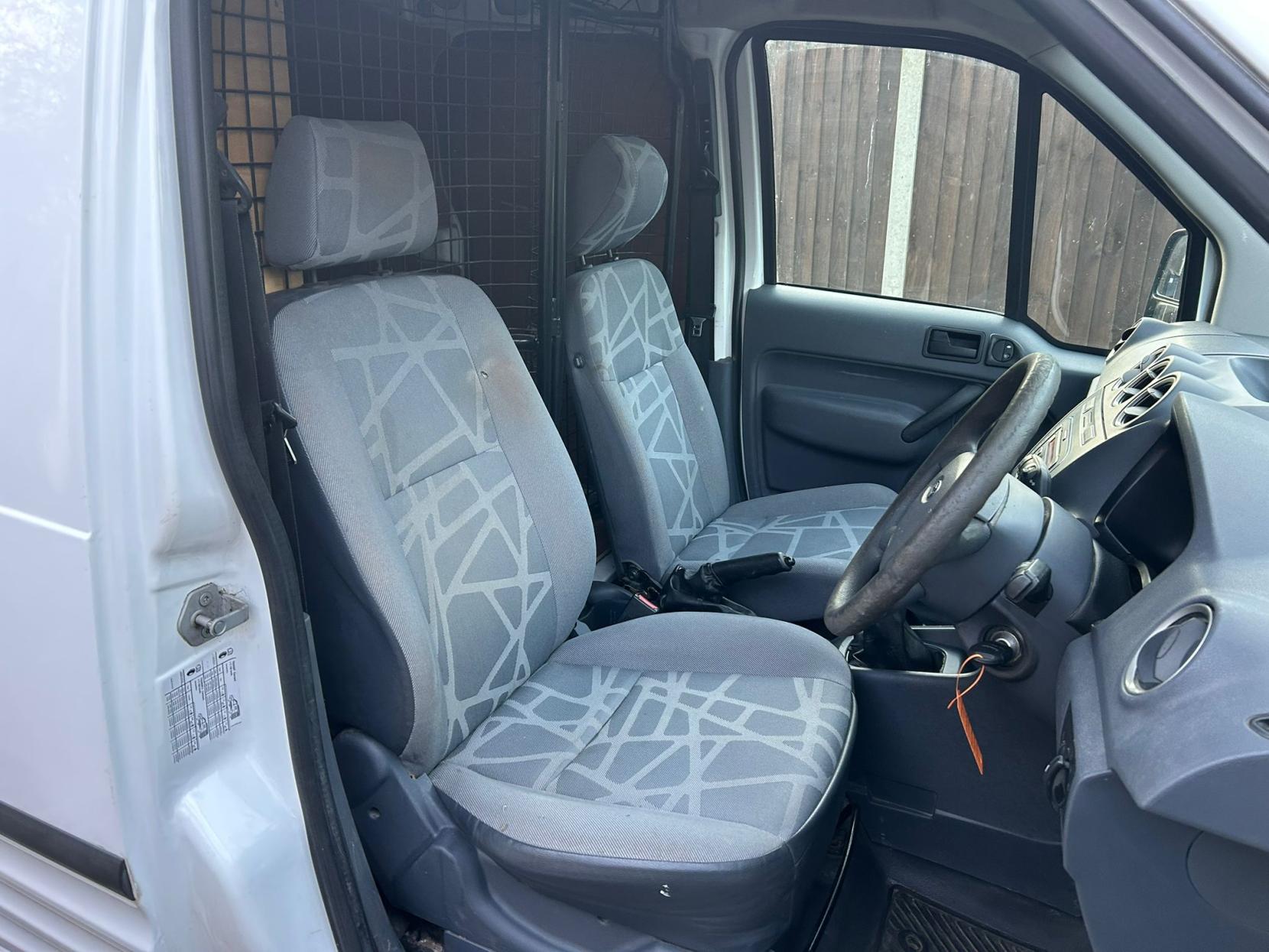 Ford Transit Connect 1.8 TDCi T200 Panel Van 4dr Diesel Manual L1 H1 DPF (159 g/km, 74 bhp)