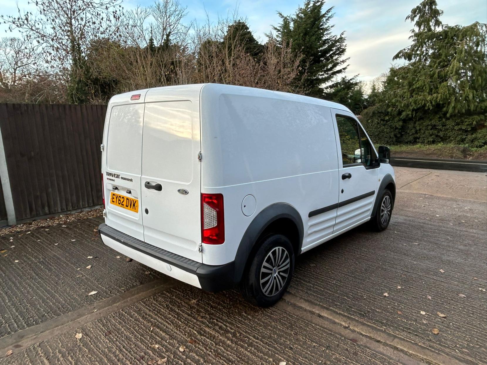 Ford Transit Connect 1.8 TDCi T200 Panel Van 4dr Diesel Manual L1 H1 DPF (159 g/km, 74 bhp)