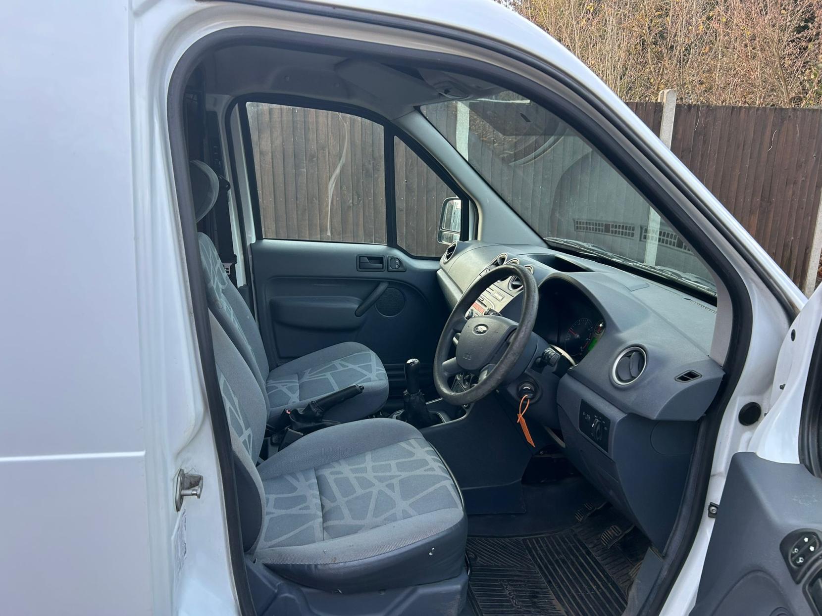 Ford Transit Connect 1.8 TDCi T200 Panel Van 4dr Diesel Manual L1 H1 DPF (159 g/km, 74 bhp)