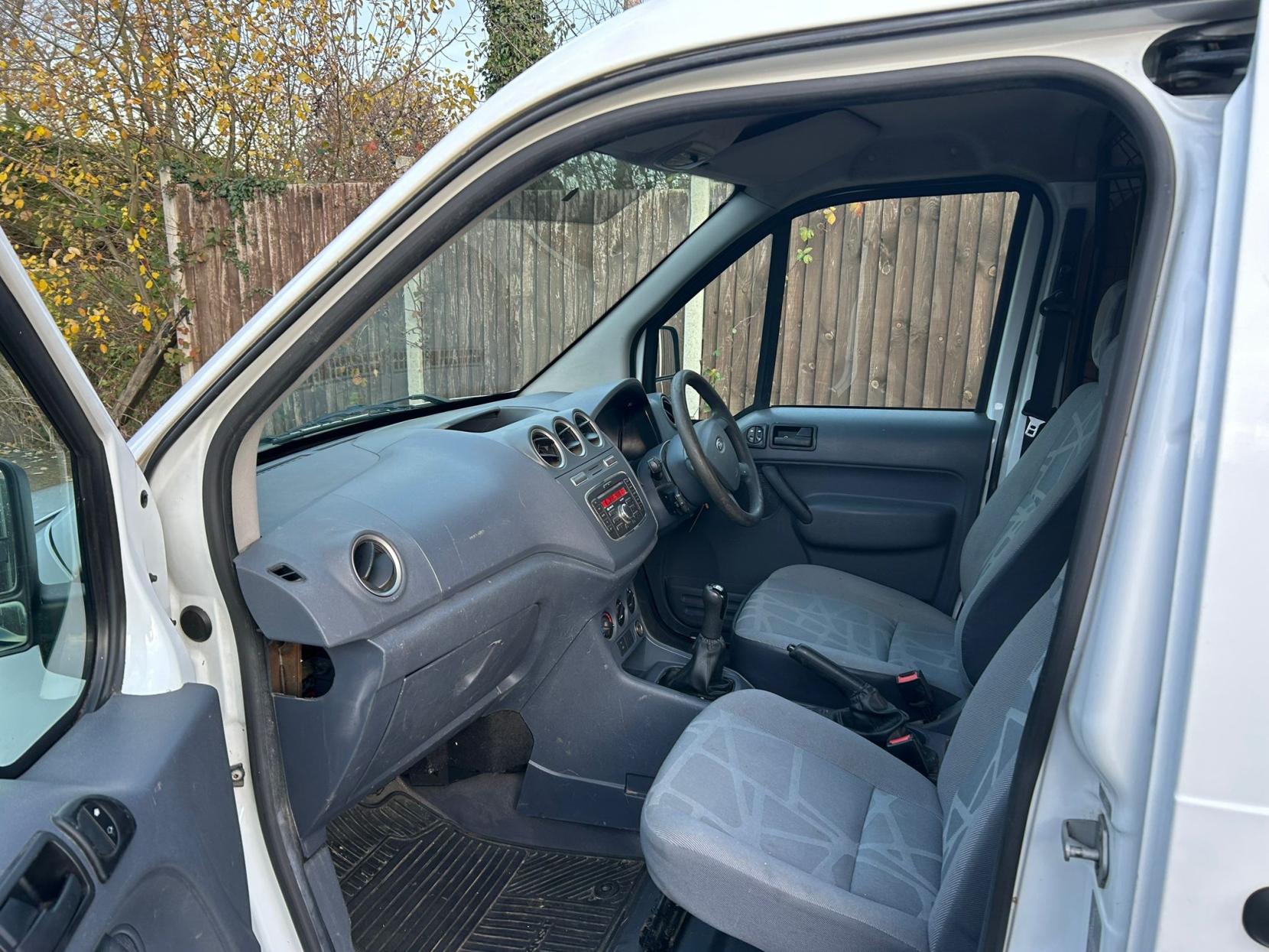 Ford Transit Connect 1.8 TDCi T200 Panel Van 4dr Diesel Manual L1 H1 DPF (159 g/km, 74 bhp)