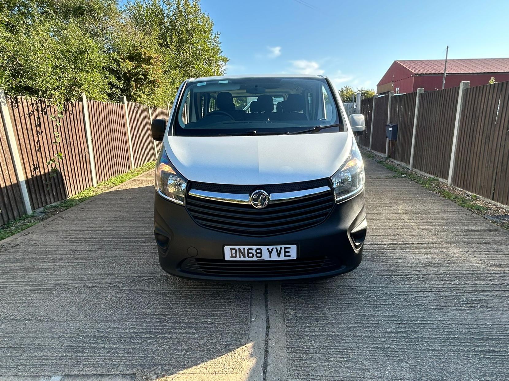 Vauxhall Vivaro 1.6 CDTi 2900 Combi Van Double Cab 5dr Diesel Manual L2 H1 Euro 6 (s/s) (9 Seat) (120 ps)