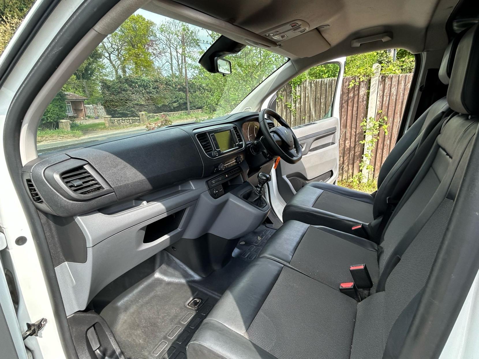 Peugeot Expert 1.5 BlueHDi 1000 Professional Standard Panel Van 6dr Diesel Manual MWB Euro 6 (s/s) (100 bhp)