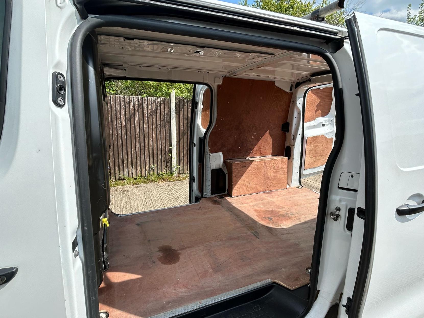 Peugeot Expert 1.5 BlueHDi 1000 Professional Standard Panel Van 6dr Diesel Manual MWB Euro 6 (s/s) (100 bhp)