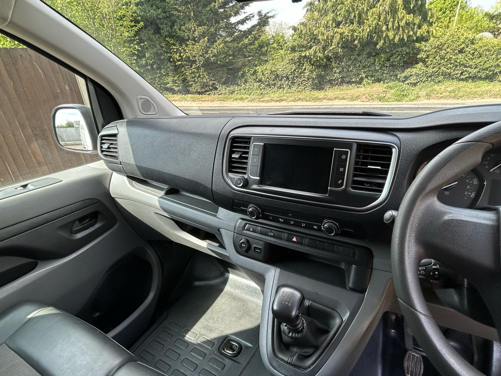 Peugeot Expert 1.5 BlueHDi 1000 Professional Standard Panel Van 6dr Diesel Manual MWB Euro 6 (s/s) (100 bhp)