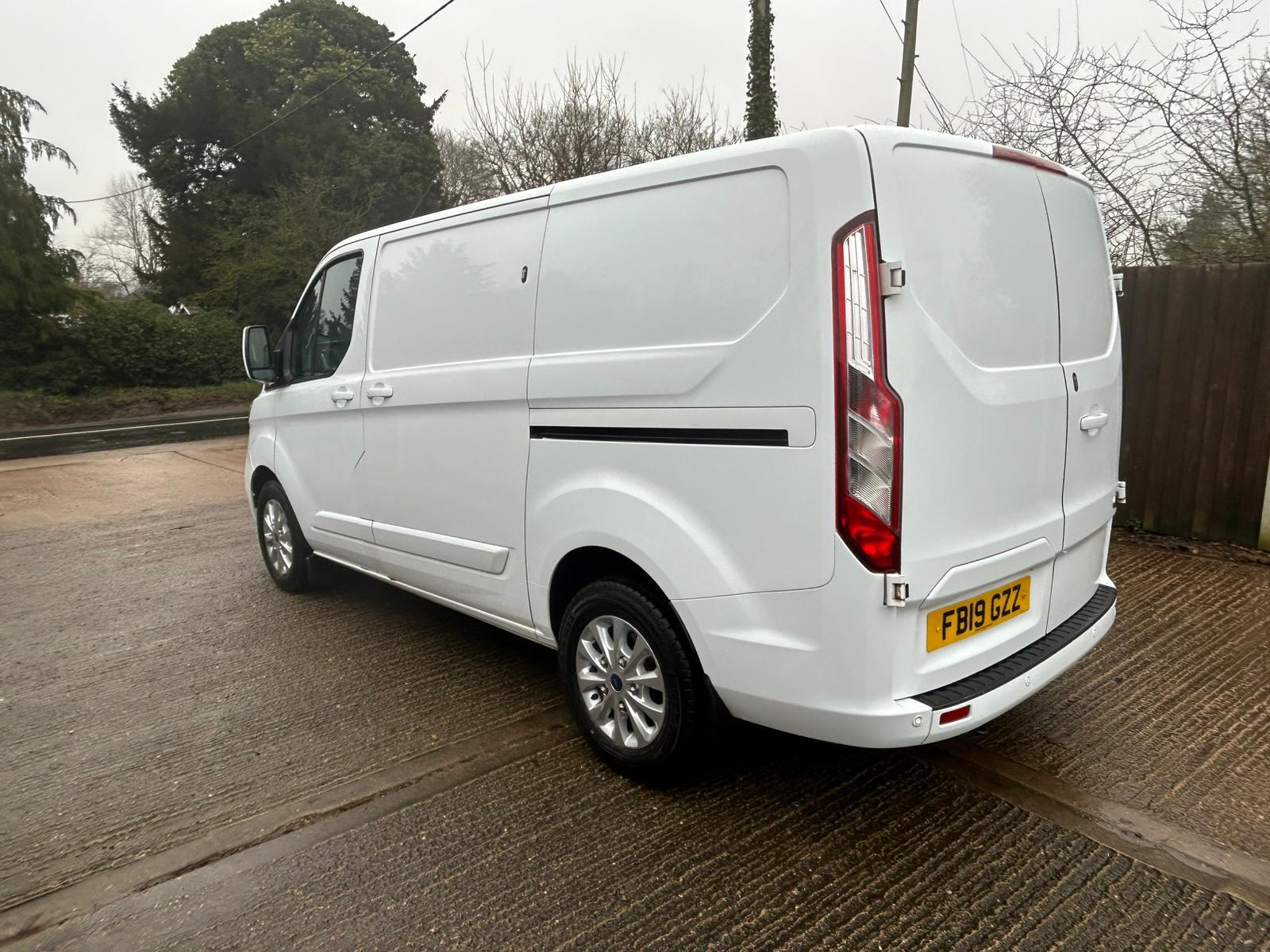 Ford Transit Custom 2.0 300 EcoBlue Limited Panel Van 5dr Diesel Manual L1 H1 Euro 6 (s/s) (130 ps)
