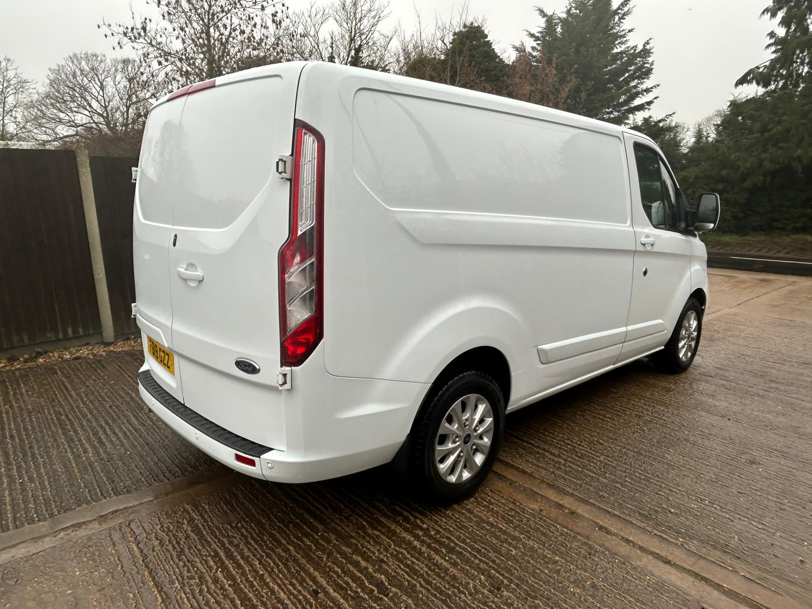 Ford Transit Custom 2.0 300 EcoBlue Limited Panel Van 5dr Diesel Manual L1 H1 Euro 6 (s/s) (130 ps)