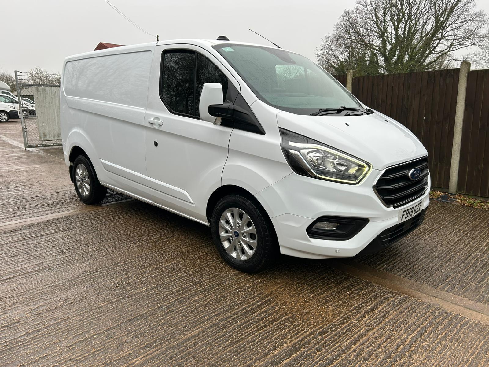 Ford Transit Custom 2.0 300 EcoBlue Limited Panel Van 5dr Diesel Manual L1 H1 Euro 6 (s/s) (130 ps)