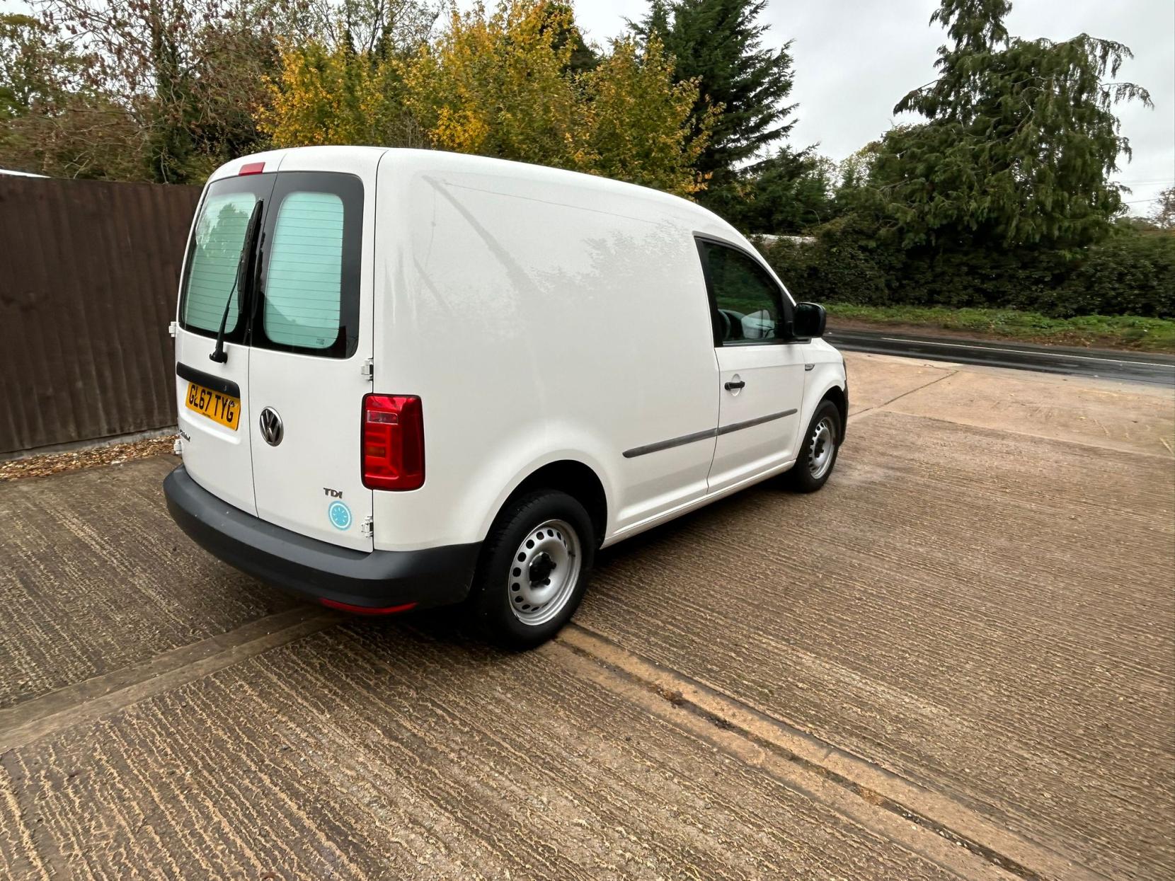 Volkswagen Caddy 2.0 TDI C20 BlueMotion Tech Startline Panel Van 5dr Diesel Manual SWB Euro 6 (s/s) (102 ps)