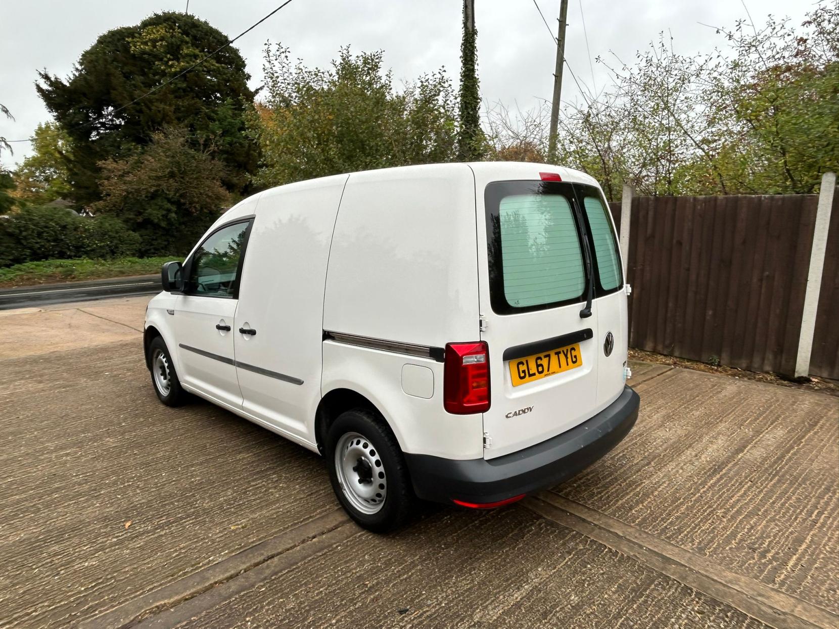 Volkswagen Caddy 2.0 TDI C20 BlueMotion Tech Startline Panel Van 5dr Diesel Manual SWB Euro 6 (s/s) (102 ps)