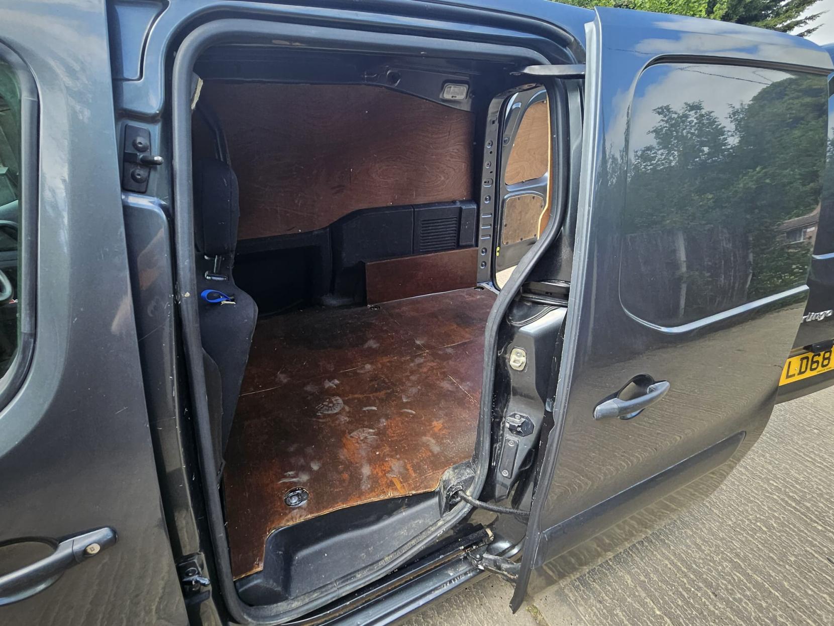 Citroen Berlingo 1.6 BlueHDi 625 Enterprise Panel Van 5dr Diesel Manual L1 (112 g/km, 75 bhp)