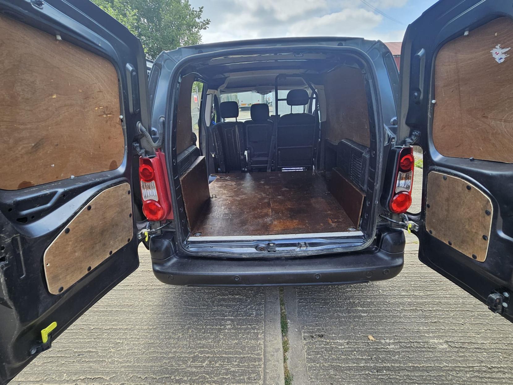 Citroen Berlingo 1.6 BlueHDi 625 Enterprise Panel Van 5dr Diesel Manual L1 (112 g/km, 75 bhp)