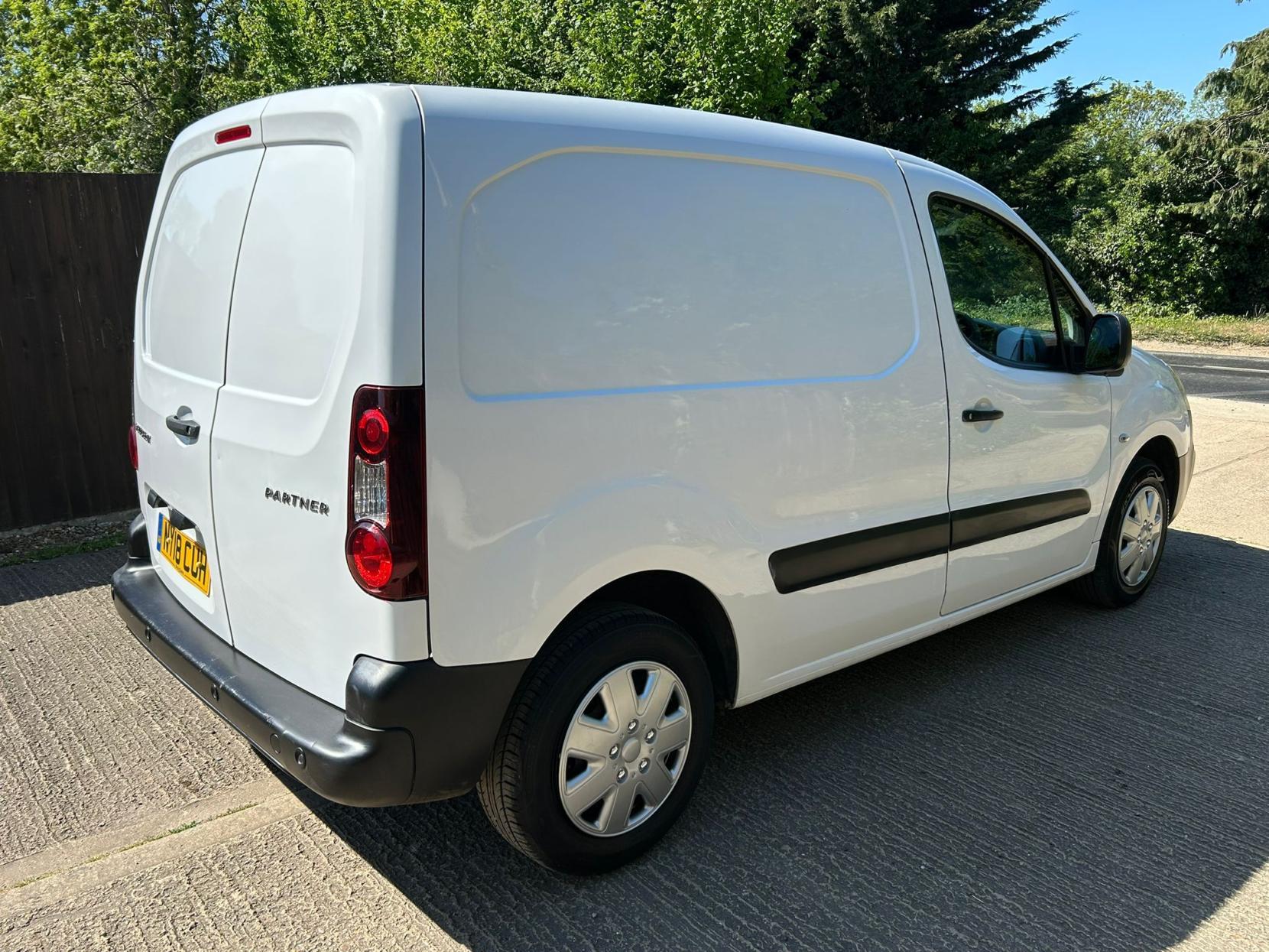 Peugeot Partner 1.6 BlueHDi 854 Professional Panel Van 5dr Diesel Manual L1 (112 g/km, 97.64 bhp)