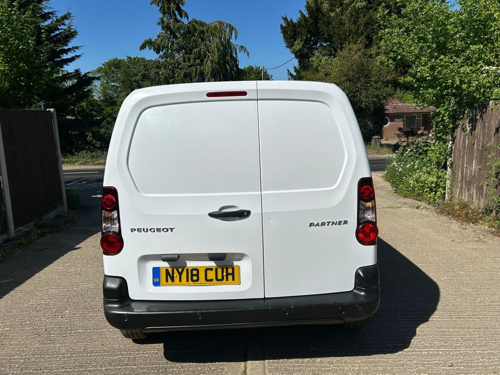 Peugeot Partner 1.6 BlueHDi 854 Professional Panel Van 5dr Diesel Manual L1 (112 g/km, 97.64 bhp)