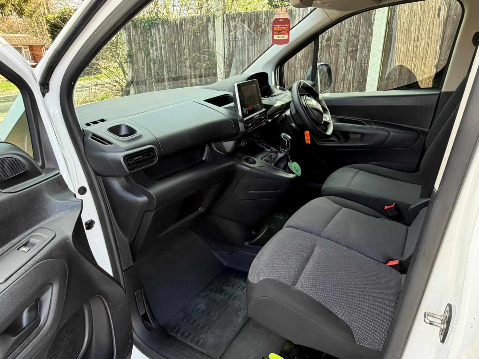 Peugeot Partner 1.5 BlueHDi 950 Professional Long Panel Van 6dr Diesel Manual LWB Euro 6 (s/s) (100 bhp)