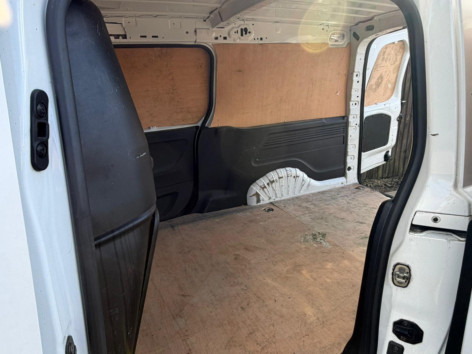 Peugeot Partner 1.5 BlueHDi 950 Professional Long Panel Van 6dr Diesel Manual LWB Euro 6 (s/s) (100 bhp)