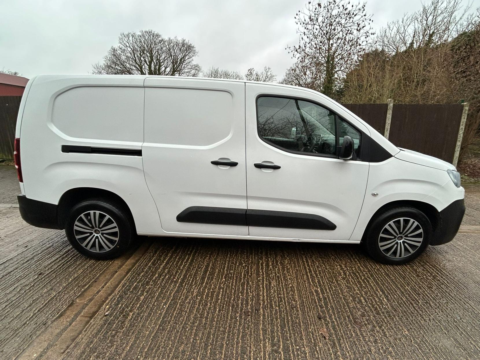 Citroen Berlingo 1.5 BlueHDi 850 Enterprise XL Pro Crew Van Double Cab 6dr Diesel Manual LWB Euro 6 (s/s) (100 ps)