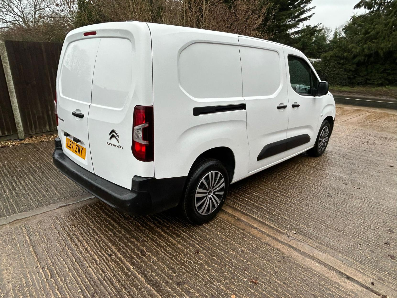 Citroen Berlingo 1.5 BlueHDi 850 Enterprise XL Pro Crew Van Double Cab 6dr Diesel Manual LWB Euro 6 (s/s) (100 ps)