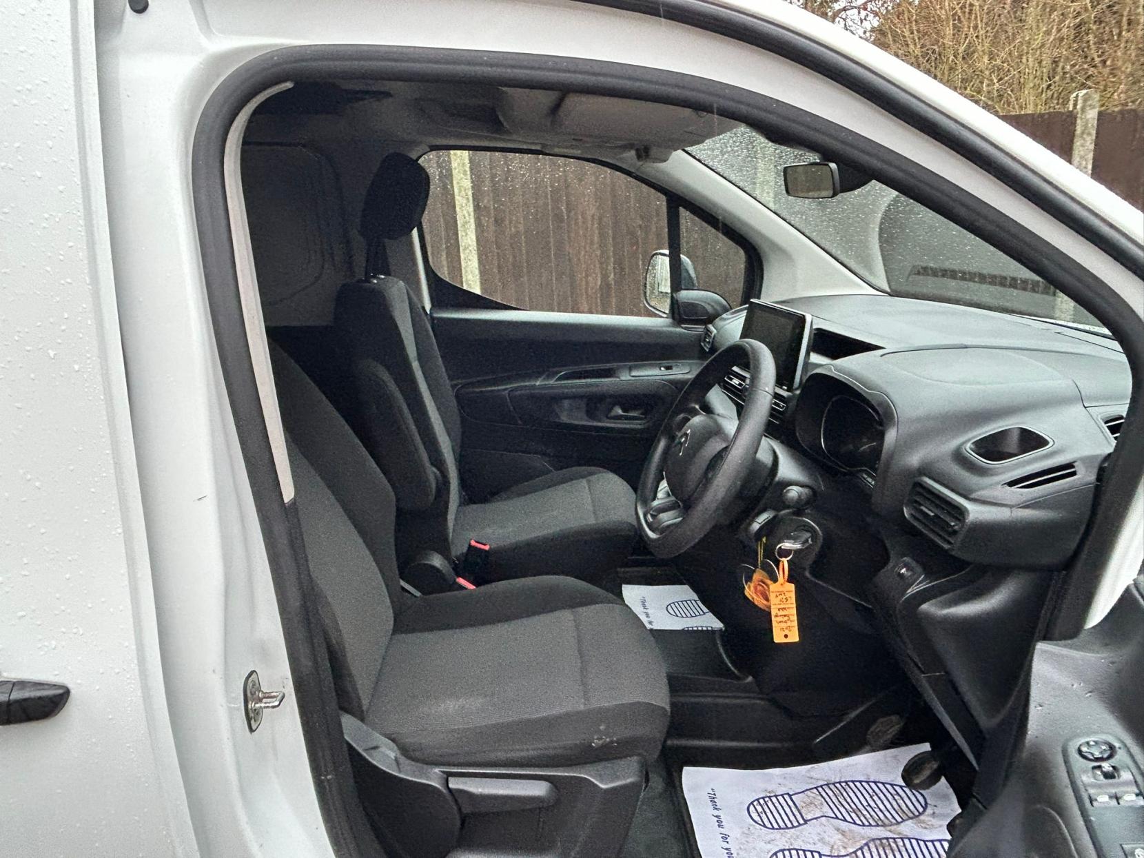 Citroen Berlingo 1.5 BlueHDi 850 Enterprise XL Pro Crew Van Double Cab 6dr Diesel Manual LWB Euro 6 (s/s) (100 ps)